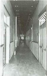 100_4_corridor.jpg