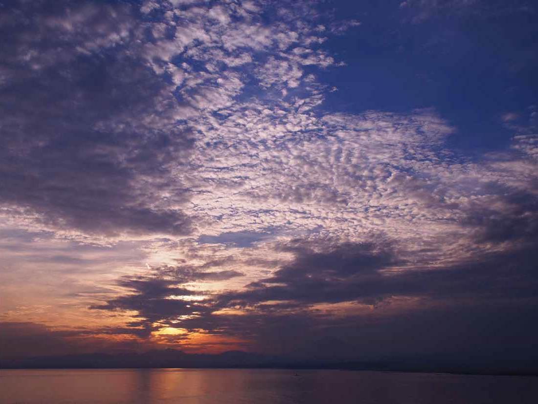 瑠璃色の空(告知用写真).jpg